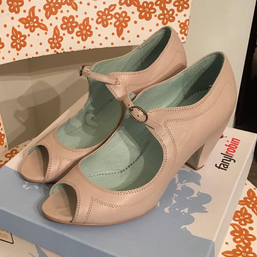 Anthropologie / Farylrobin Pumps